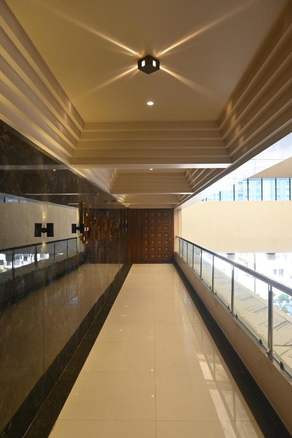 Hotel Privya Rooms And Banquet Сурат Экстерьер фото