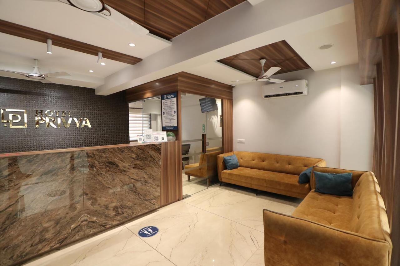 Hotel Privya Rooms And Banquet Сурат Экстерьер фото